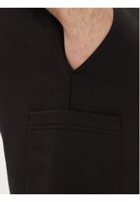 Tommy Jeans Szorty sportowe Badge DM0DM18479 Czarny Regular Fit. Kolor: czarny. Materiał: bawełna. Styl: sportowy #4