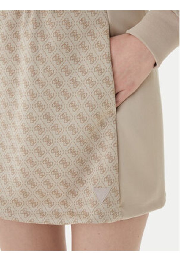 Guess Spódnica dresowa V6RD04 K2042 Beżowy Classic Fit. Kolor: beżowy. Materiał: syntetyk