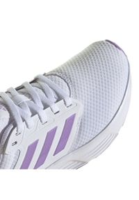 Adidas - Buty do biegania adidas Galaxy 6 W HP2415 białe. Kolor: biały. Materiał: syntetyk, guma. Szerokość cholewki: normalna. Model: Adidas Cloudfoam #7