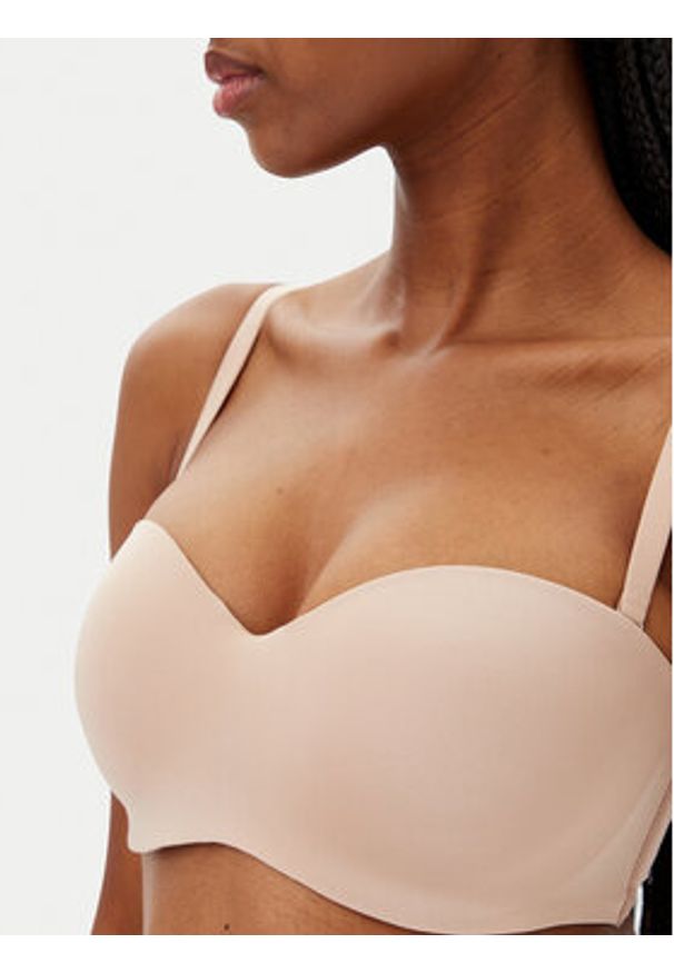 Hunkemöller Biustonosz push-up Smooth 206739 Beżowy. Kolor: beżowy. Materiał: syntetyk. Rodzaj stanika: push-up