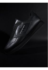 Calvin Klein Jeans Sneakersy Retro Runner Lth-Pu Mono Patch YM0YM00581 Czarny. Kolor: czarny. Materiał: skóra