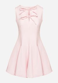 Born2be - Różowa Rozkloszowana Sukienka Bez Rękawów z Ozdobnymi Wiązaniami Avelkio. Okazja: na spacer, na co dzień. Kolor: różowy. Długość rękawa: bez rękawów. Typ sukienki: rozkloszowane. Styl: elegancki, casual #3