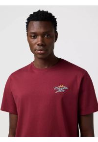Wrangler - MĘSKA KOSZULKA WRANGLER GRAPHIC TEE RUBY WINE 112371485 #6