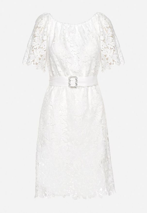 Born2be - Biała Sukienka Koronkowa z Gumką przy Dekolcie z Paskiem Inessias. Kolor: biały. Materiał: koronka. Długość rękawa: krótki rękaw