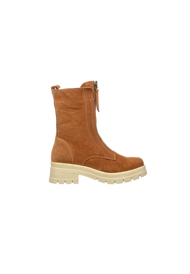 Botki Bayla-161 188 1104 53 Coconut Suede 161628, Brązowy, Skóra naturalna - 41. Okazja: na co dzień. Nosek buta: okrągły. Kolor: brązowy. Szerokość cholewki: normalna. Wysokość cholewki: za kostkę. Materiał: zamsz. Sezon: zima, jesień. Obcas: na obcasie. Styl: elegancki, casual. Wysokość obcasa: średni