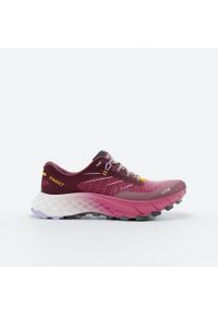 KIPRUN - Buty do biegania w terenie damskie Kiprun MT Cushion 2. Kolor: fioletowy. Materiał: kauczuk, materiał. Szerokość cholewki: normalna. Sport: bieganie