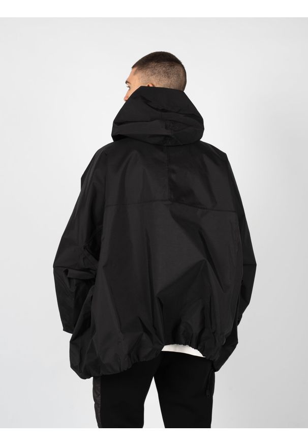 Yeezy Gap Engineered by Balenciaga - Yeezy Gap Engineered By Balenciaga "T-Cut Parka" | 720926 TMO91 | Mężczyzna | Czarny. Typ kołnierza: kaptur. Kolor: czarny. Materiał: tkanina. Wzór: nadruk