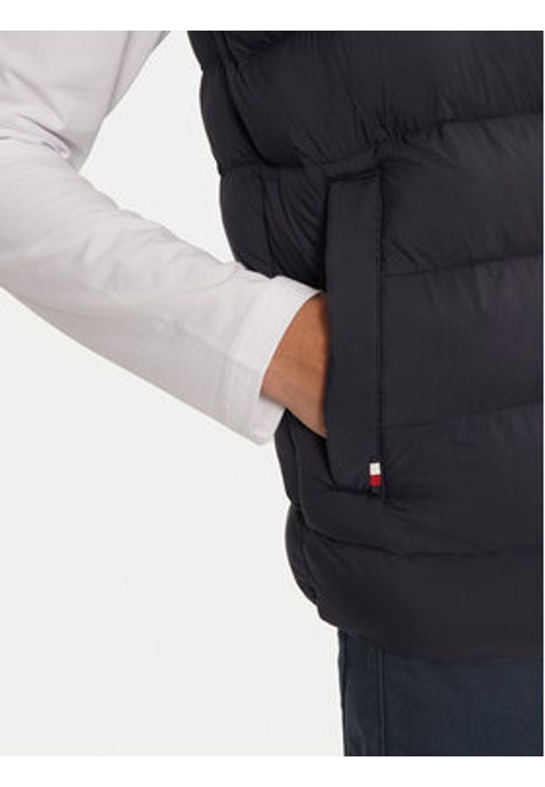 TOMMY HILFIGER - Tommy Hilfiger Kamizelka MW0MW37255 Granatowy Regular Fit. Kolor: niebieski. Materiał: syntetyk