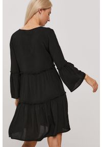 Jacqueline de Yong - Sukienka. Kolor: czarny. Materiał: tkanina. Wzór: gładki. Typ sukienki: rozkloszowane #3