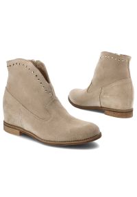 Beżowe Botki Kowbojskie Armodo Modne Buty Damskie. Okazja: na co dzień. Kolor: beżowy. Materiał: skóra. Styl: casual, elegancki