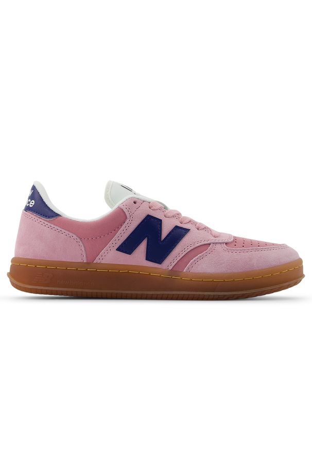 Buty unisex New Balance CT500PHA – różowe. Kolor: różowy. Materiał: nubuk, materiał, syntetyk, guma. Szerokość cholewki: normalna. Sport: tenis