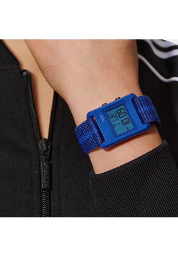 adidas Originals Zegarek Retro Pop Digital Watch AOST23070 Niebieski. Kolor: niebieski. Styl: retro