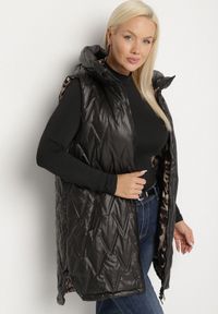 Born2be - Czarna Klasyczna Kamizelka z Pikowanymi Przeszyciami Ettelie. Kolekcja: plus size. Kolor: czarny. Materiał: jeans, skóra. Długość: długie. Styl: klasyczny #4