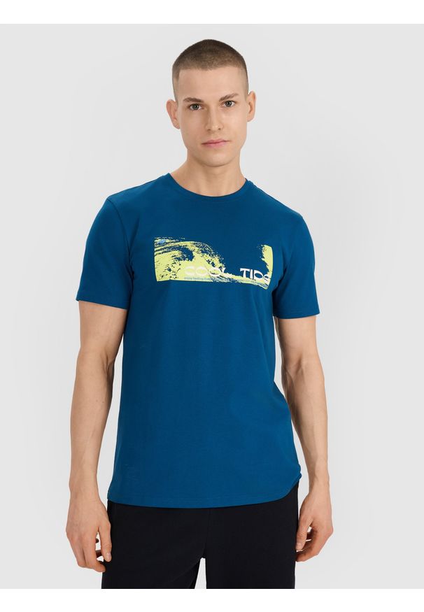 4f - 4F T-shirt regular z nadrukiem męski - turkusowy S. Okazja: na co dzień. Kolor: turkusowy. Materiał: jersey, dzianina, bawełna. Długość rękawa: krótki rękaw. Długość: krótkie. Wzór: nadruk. Styl: casual, klasyczny, sportowy