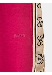 Guess Spodnie dresowe J2YQ27 KB3P2 Różowy Regular Fit. Kolor: różowy. Materiał: syntetyk #3