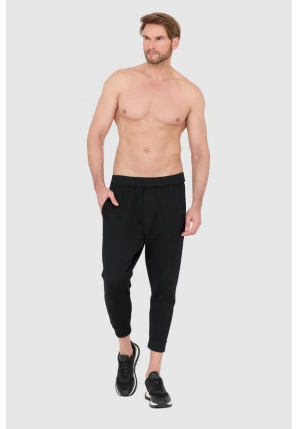 DSQUARED2 Czarne męskie dresy z białymi lampasami, Rozmiar S. Kolor: czarny. Materiał: bawełna, dresówka