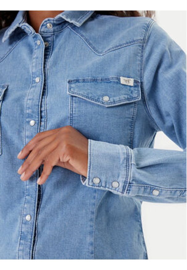 Mustang Koszula jeansowa Cody 1016935 Niebieski Slim Fit. Kolor: niebieski. Materiał: bawełna