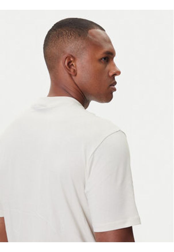 Napapijri T-Shirt S-Bald NP0A88SF Beżowy Regular Fit. Kolor: beżowy. Materiał: bawełna