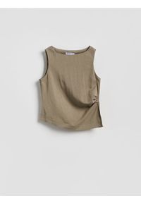 Reserved - Bluzka z lyocellem - warm olive. Materiał: tkanina