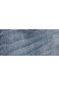 TOP SECRET - Spodnie denim regular fit. Okazja: na co dzień. Kolor: niebieski. Materiał: denim. Sezon: zima, jesień. Styl: casual, klasyczny, sportowy #2