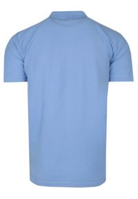 Męska Koszulka POLO - Adriano Guinari - Motyw Żeglarski - Błękitna. Typ kołnierza: polo. Kolor: niebieski. Materiał: bawełna. Wzór: nadruk