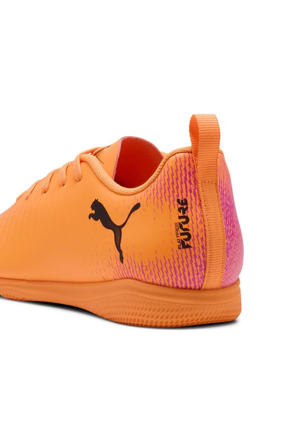 Puma - Młodzieżowe halowe buty piłkarskie FUTURE 8 PLAY PUMA. Kolor: wielokolorowy, żółty, różowy, czarny, pomarańczowy. Sport: piłka nożna