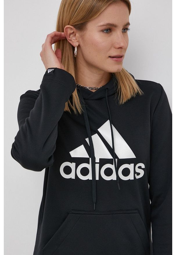 adidas Performance - Bluza. Okazja: na co dzień. Typ kołnierza: kaptur. Kolor: czarny. Długość rękawa: długi rękaw. Długość: długie. Wzór: nadruk. Styl: casual