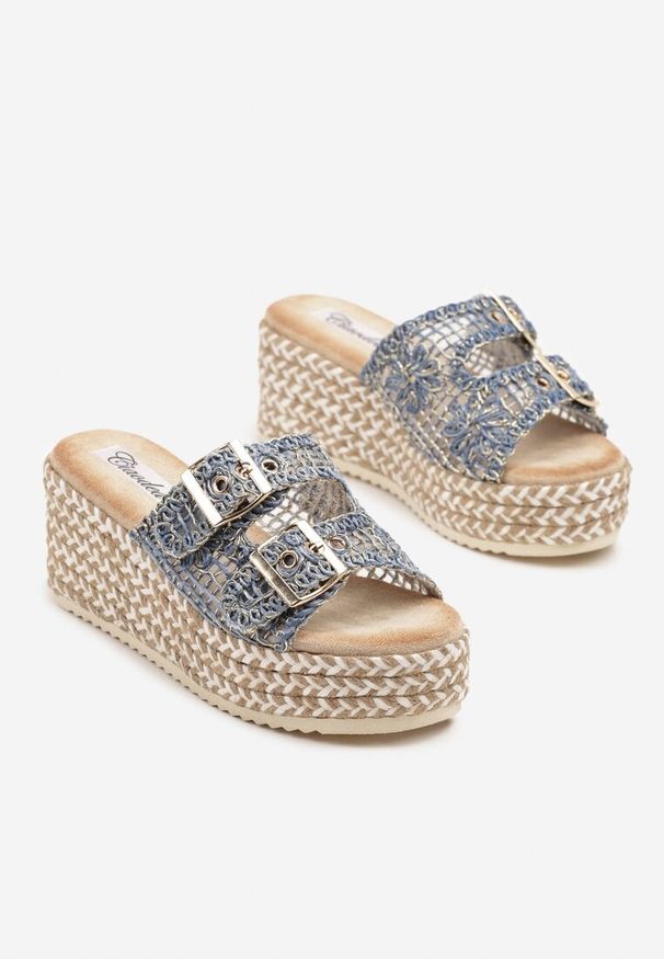 Born2be - Niebieskie Klapki na Plecionym Koturnie z Tweedową Cholewką Desawena. Okazja: na co dzień. Kolor: niebieski. Materiał: jeans. Sezon: lato. Obcas: na koturnie. Styl: elegancki, casual