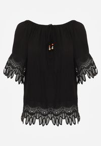 Born2be - Czarna Bluzka z Wiskozy w Stylu Boho z Koronką Sznurkami i Koralikami Dazzlebell. Okazja: na co dzień, do pracy, na spotkanie biznesowe. Kolor: czarny. Materiał: wiskoza, koronka. Wzór: koronka. Styl: boho #3