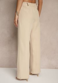 Renee - Beżowe Spodnie Garniturowe High Waist Viviorea. Okazja: na spotkanie biznesowe. Stan: podwyższony. Kolor: beżowy. Styl: biznesowy, klasyczny #4