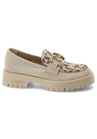 CheBello - Beżowe Mokasyny Panterka Chebello Wsuwane Obuwie Damskie. Zapięcie: bez zapięcia. Kolor: beżowy. Materiał: materiał. Wzór: motyw zwierzęcy. Styl: elegancki #5