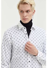 Hugo - HUGO koszula bawełniana męska kolor biały slim z kołnierzykiem klasycznym. Typ kołnierza: kołnierzyk klasyczny. Kolor: biały. Materiał: bawełna. Styl: klasyczny #4