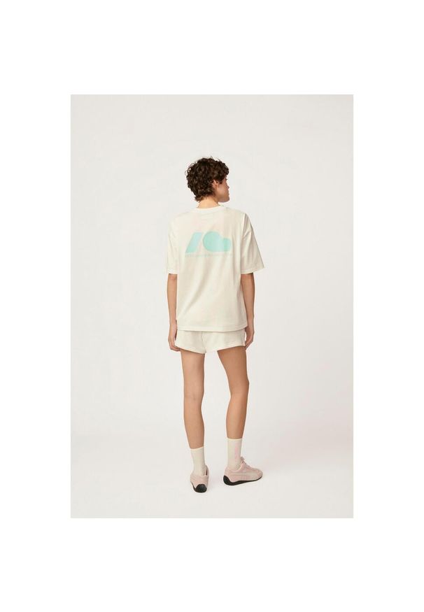 Szorty Kubota ecru damskie. Materiał: dresówka, materiał. Długość: krótkie. Sezon: lato