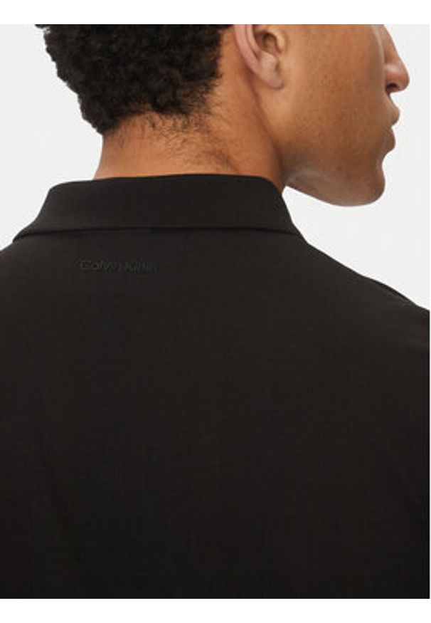 Calvin Klein Polo LV04LB220G Czarny Regular Fit. Typ kołnierza: polo. Kolor: czarny. Materiał: wiskoza, syntetyk