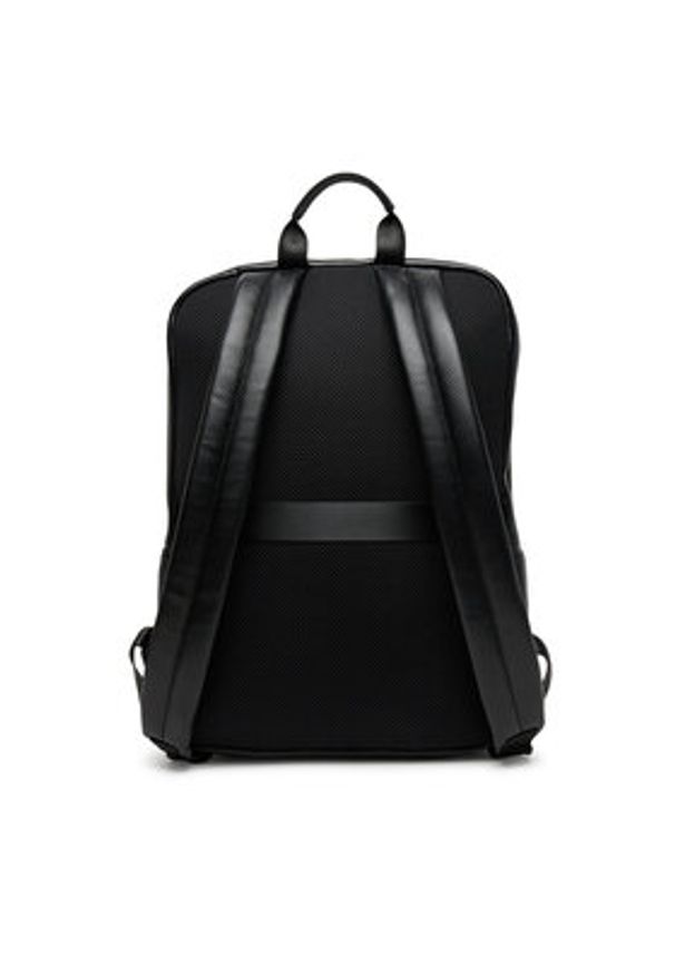 Armani Exchange Plecak XM001600 AF17205 MC105 Czarny. Kolor: czarny. Materiał: skóra
