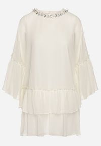 Born2be - Jasnobeżowa Rozkloszowana Sukienka Mini z Dekoltem Ozdobionym Cyrkoniami i Falbanką Stevianta. Kolor: beżowy. Wzór: aplikacja. Długość: mini #7