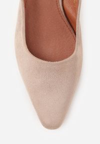 Renee - Ciemnobeżowe Czółenka Vices na Metalicznym Obcasie ze Skórzaną Wkładką Sivine. Kolor: beżowy. Materiał: skóra. Obcas: na obcasie. Styl: klasyczny. Wysokość obcasa: średni #9