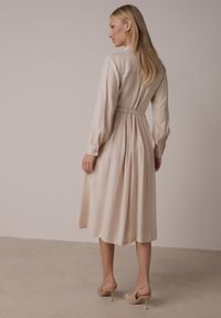 Born2be - Beżowa Wiskozowa Sukienka Koszulowa z Paskiem Andranassa. Okazja: na co dzień. Kolor: beżowy. Materiał: wiskoza. Wzór: aplikacja. Typ sukienki: koszulowe. Styl: casual, elegancki #8