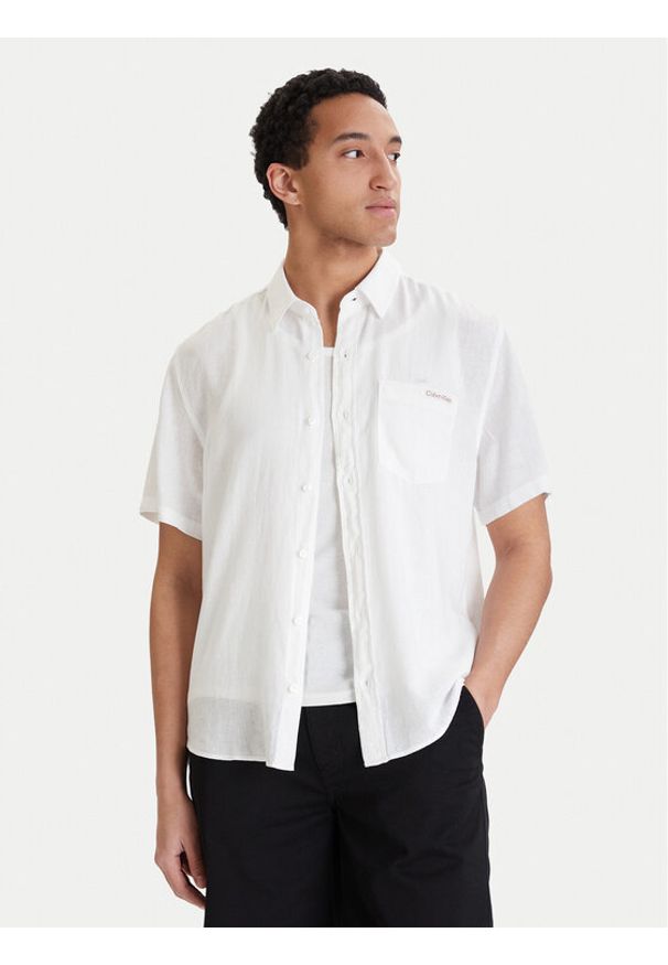 Calvin Klein Jeans Koszula LV04RF120G Biały Regular Fit. Kolor: biały. Materiał: wiskoza