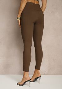 Renee - Brązowe Legginsy High Waist z Ozdobnymi Guzikami Kolowenia. Okazja: na co dzień. Stan: podwyższony. Kolor: brązowy. Styl: casual, elegancki #4