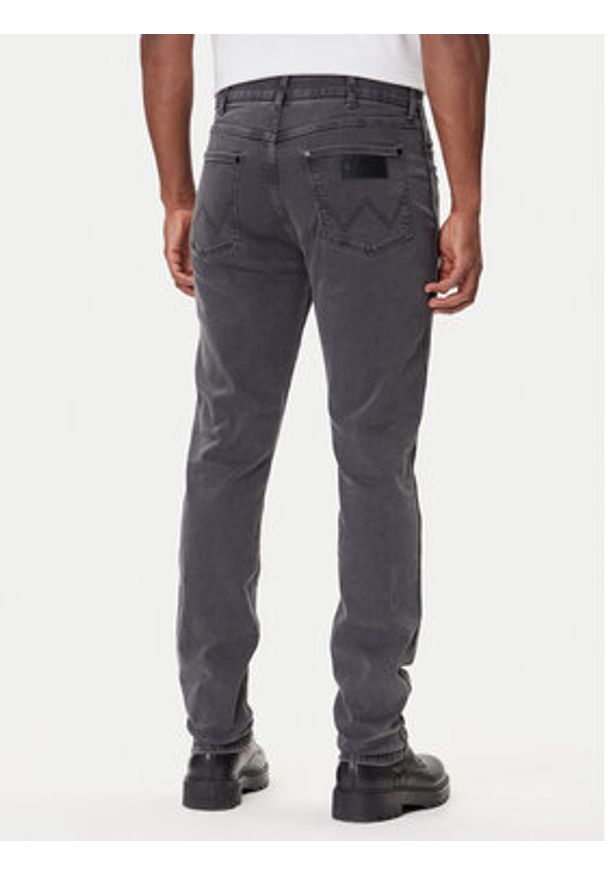 Wrangler Jeansy Larston 112362433 Szary Slim Fit. Kolor: szary