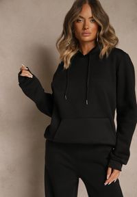 Renee - Czarna Bluza z Kapturem Ozdobiona Ściągaczami Invila. Okazja: na co dzień. Typ kołnierza: kaptur. Kolor: czarny. Wzór: aplikacja. Styl: casual, elegancki