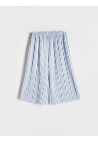 Reserved - Plisowane spodnie kuloty - jasnoniebieski. Kolor: niebieski. Materiał: dzianina #1