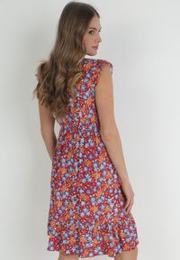 Born2be - Czerwona Rozkloszowana Sukienka z Wiskozy w Kwiaty Evalis. Kolor: czerwony. Materiał: wiskoza. Wzór: kwiaty. Sezon: lato #5