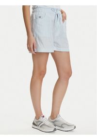 Tommy Jeans Szorty materiałowe DW0DW22227 Niebieski jasny Regular Fit. Kolor: niebieski. Materiał: len #1