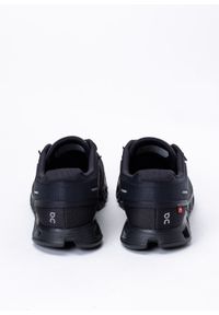 Sneakersy męskie czarne On Running Cloud 5. Okazja: na spacer, na co dzień. Zapięcie: sznurówki. Kolor: czarny. Materiał: materiał. Sport: bieganie #2