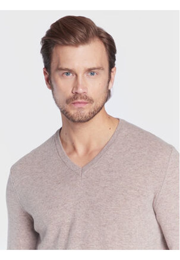 United Colors of Benetton - United Colors Of Benetton Sweter 1002U4407 Beżowy Regular Fit. Kolor: beżowy. Materiał: wełna