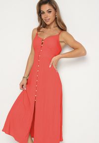 Born2be - Czerwona Sukienka na Cienkich Regulowanych Ramiączkach Zapinana na Guziki Palfea. Kolor: czerwony. Długość rękawa: na ramiączkach. Wzór: aplikacja. Styl: elegancki #5
