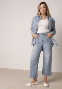 Born2be - Niebieskie Jeansy Kuloty z Bawełną o Szerokim Kroju z Wysokim Stanem z Przeszyciami Hippesilea. Okazja: na co dzień. Stan: podwyższony. Kolor: niebieski. Styl: casual #1