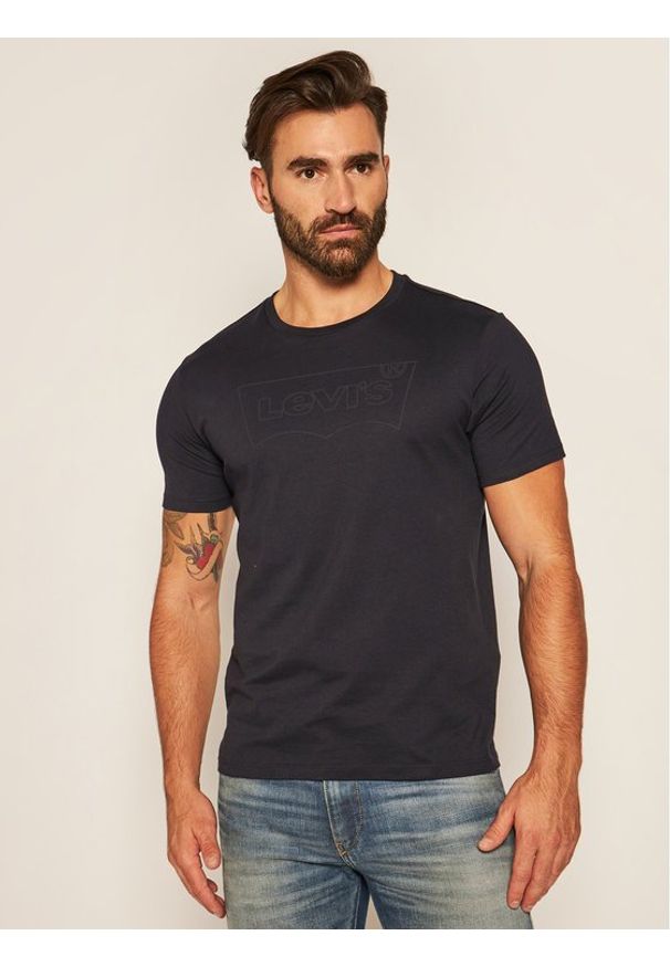 Levi's® T-Shirt Housemark Graphic Tee 22489-0283 Czarny Regular Fit. Kolor: czarny